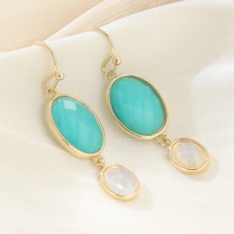 Elegant Luxury Green Synthetic Zirconia Golden Plated Pendant Earrings for Women Fashion Temperament Banquet Celebration Jewelry