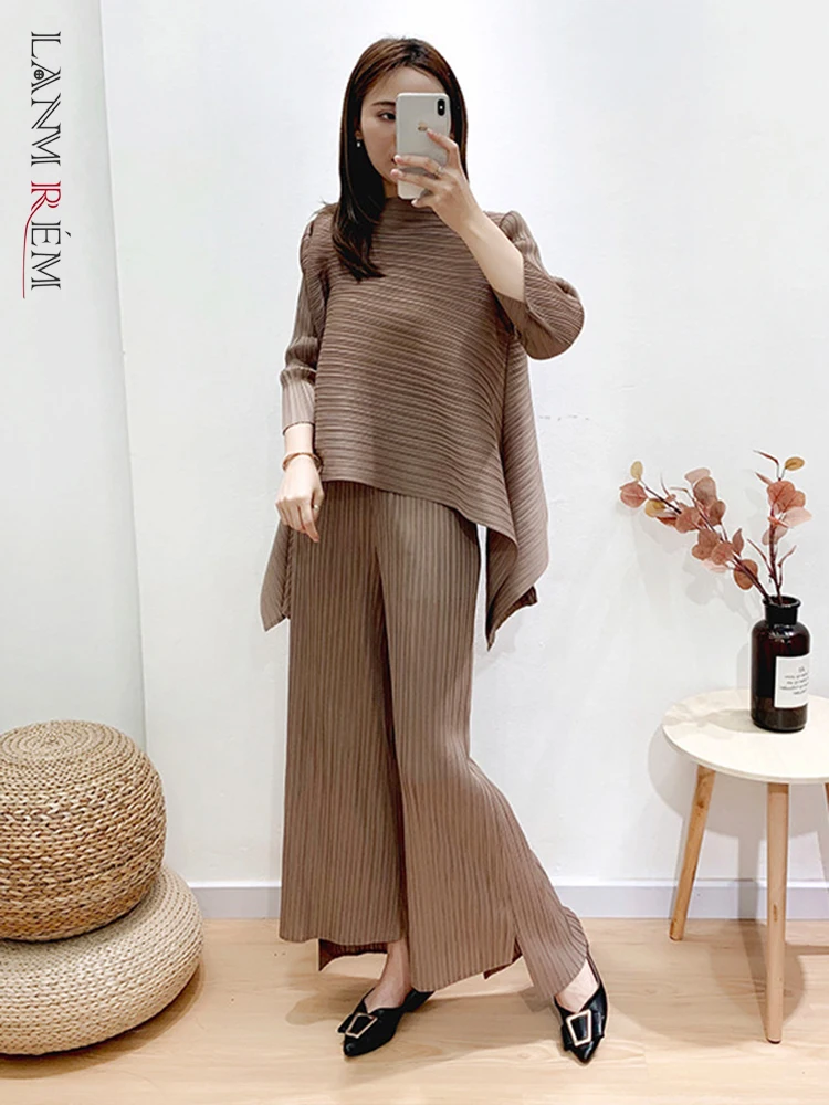 LANMREM Pleated Suit Set Women\'s 2024 Spring Summer New Irregular Loose Top With Wide Leg Pants Fashion Two Piece Sets 2D3625