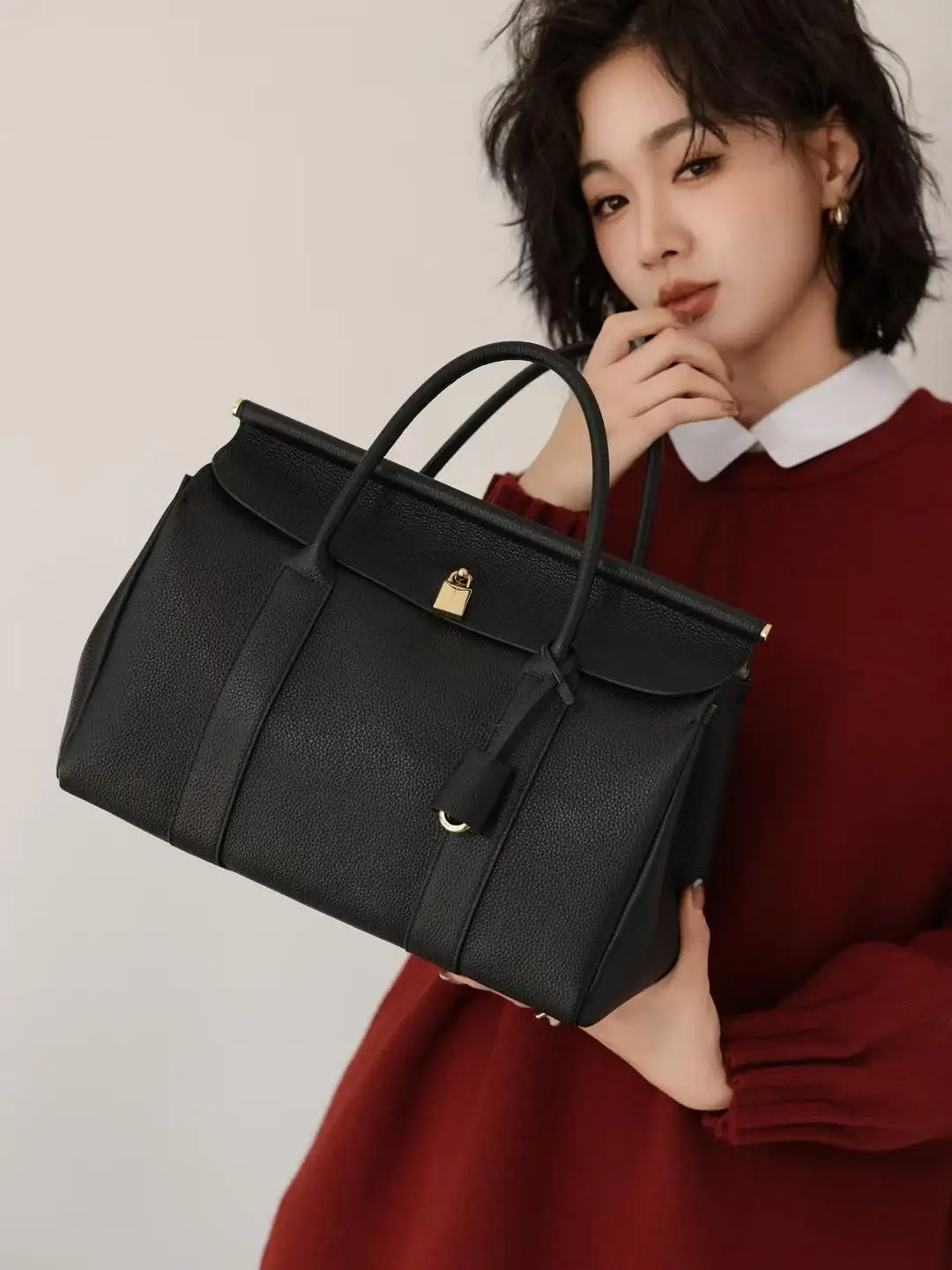 

LKG Top Layer Cowhide Large Capaci Tote Bag Women's Commuter Handbag Single oulder Bag Soft Leather Lo Bule Closure