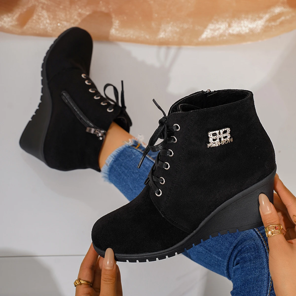 Autumn/Winter Women's wedge heel round head Suede Lace Up Ankle Boots Platform side zipper metal decoration high-top shoes Boots