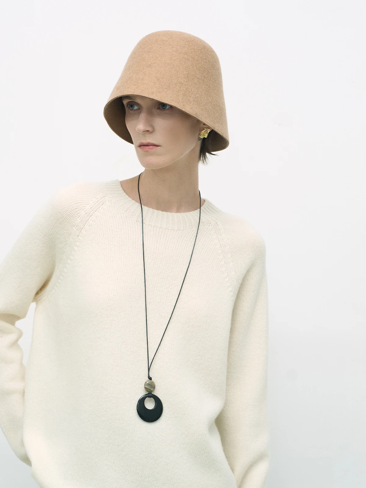 

Loose Fit round Neck Knitted Wool Sweater Women's Overhead Warmth Autumn Winter Casual Style Comfortable Feeling Long Sleeve
