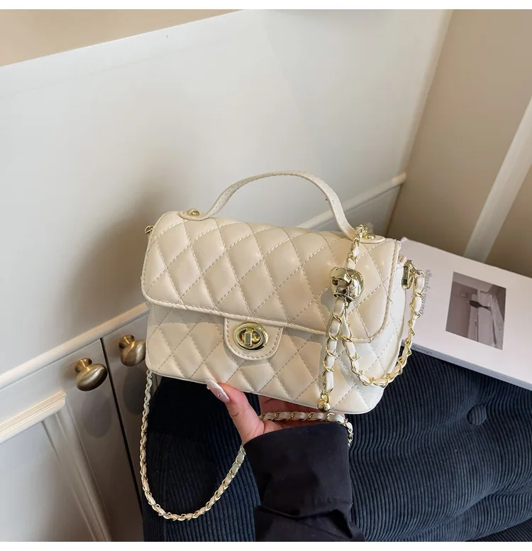

2025 New Women Large Quilted Chain Tote Vintage Crossbody Shoulder Bag Premium Chic