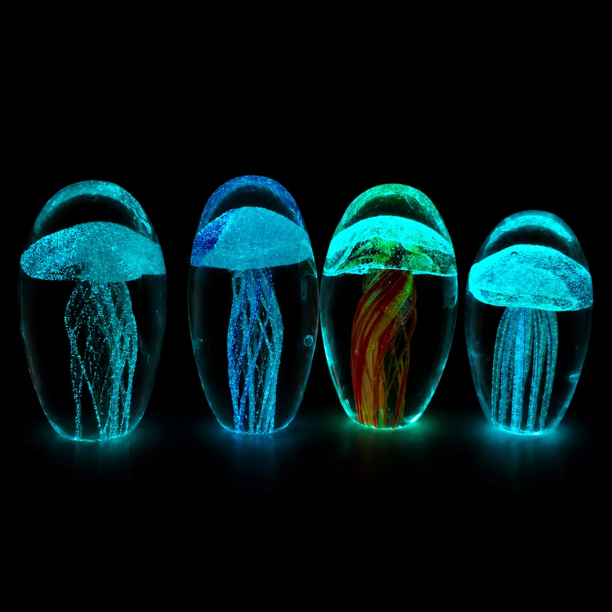 Handmade Glow in the Dark Glass Jellyfish Paperweight Luminous Ocean Figurine Desktop Home Office Decor Collectible Gift
