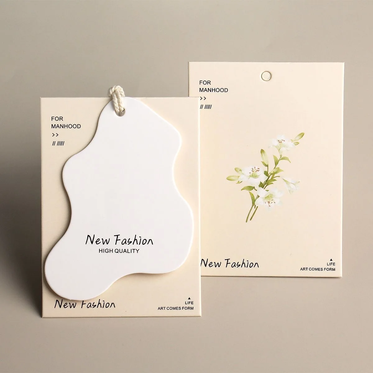 

Custom Die-cut Hang Tag Two Cards 400g Thickness Garment Label Clothes Hanging Accessory 25110301