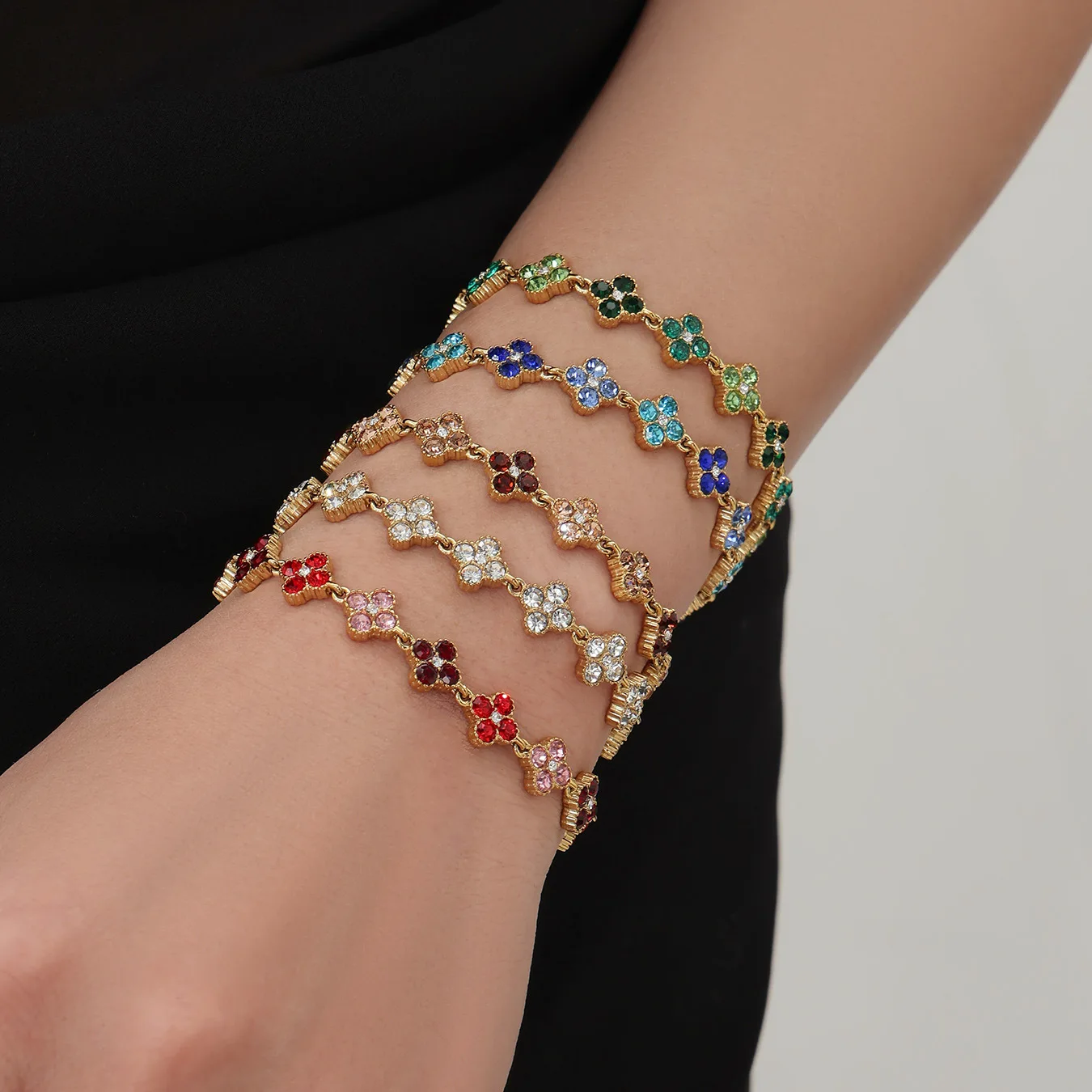 

18K Gold Plated Stainless Steel Bracelet with Delicate Cubic Zirconia Luxury Fashion Party Jewelry Gift