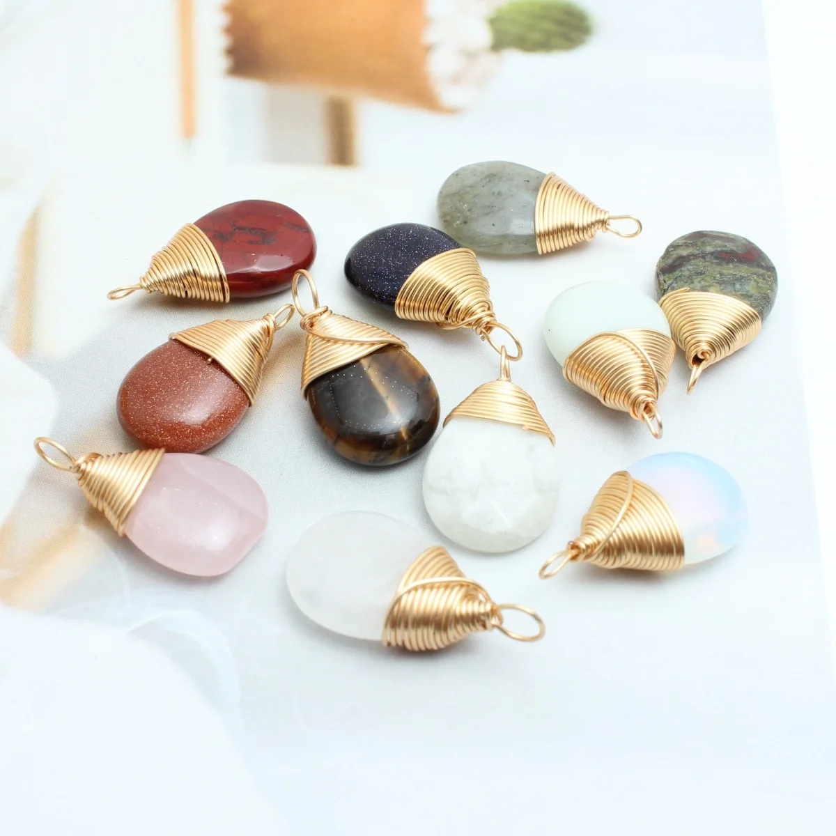 Natural semi-precious stone hand-wound triangular fan pendant DIY necklace bracelet jewelry accessories