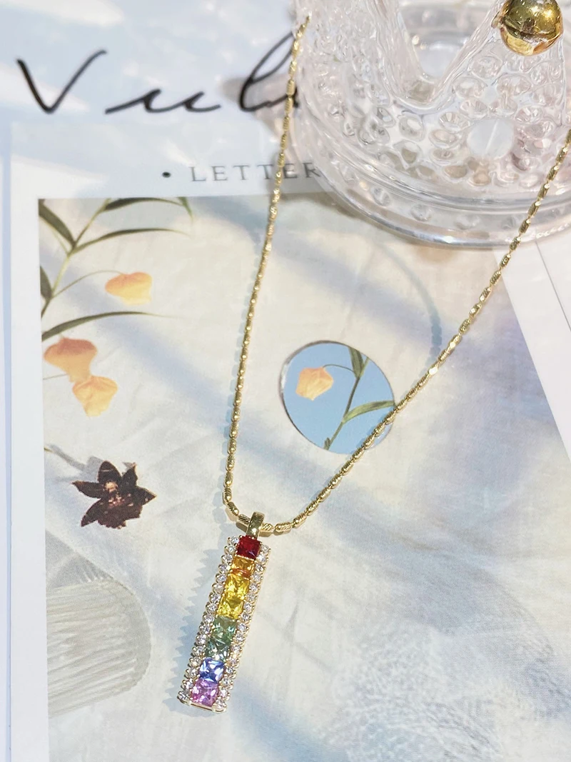 LUOWEND 100% 18K الذهب الأصفر قلادة فاخرة الماس والمجوهرات اللون الطبيعي الياقوت قلادة قلادة للنساء غرامة مجوهرات