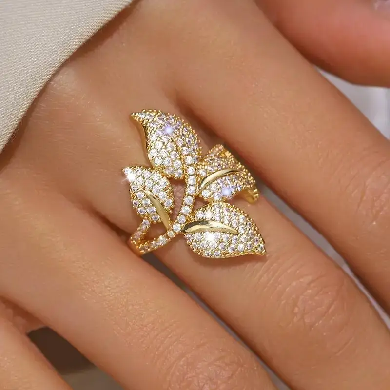 Exquisite Blingbling Synthetic Zirconia Leaf Ring Temperament Banquet Ring for Women Fashion Wide Band Ring Jewelry