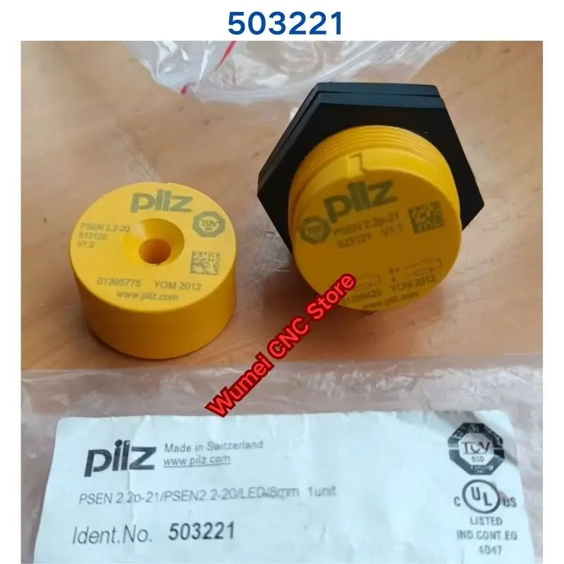 brand new PILZ Safety switch 503221  (523121  513120)