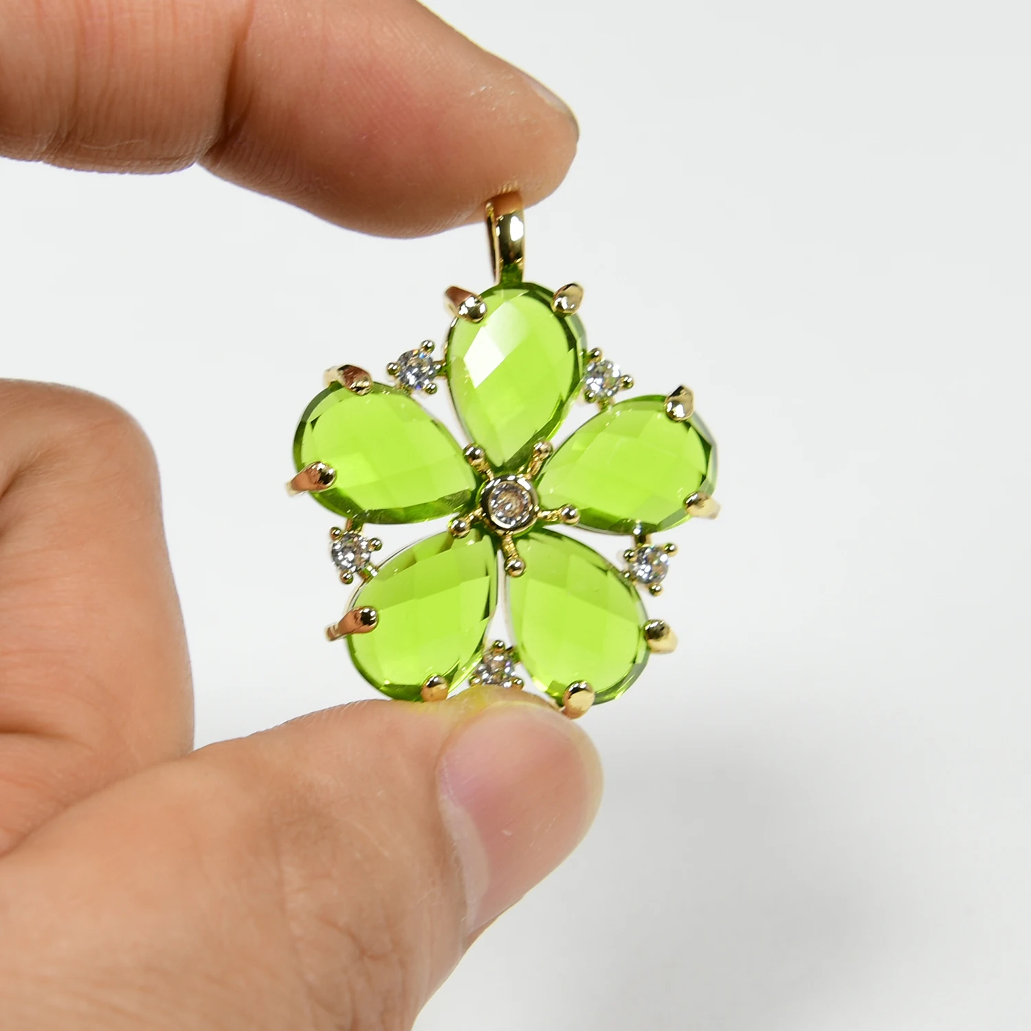 

APDGG 2 Pcs Green Crystal Flower Charms Pendant Design Necklace Pendant Jewelry DIY