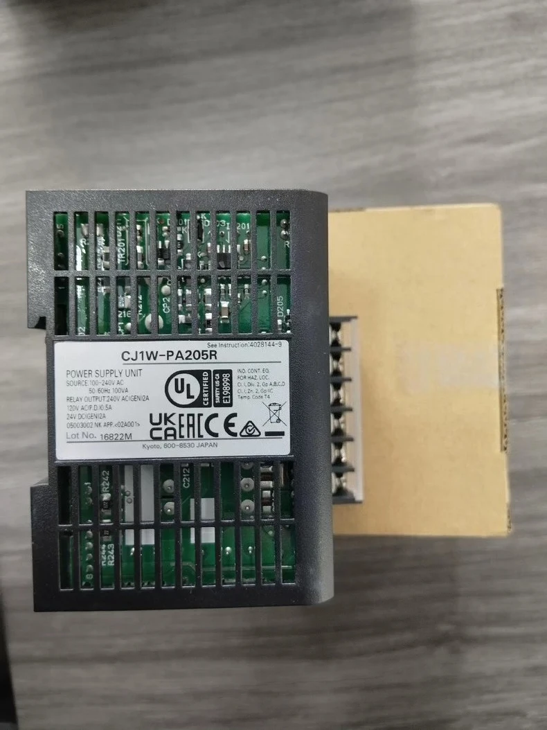 New CJ1W-PA205R For Omron CJ1W-PA205R Power Supply Unit