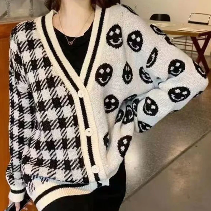 Oversized Autumn Korean Patchwork V-neck Knitting Cardigan Ladies All-match Big Smiley Face Loose Sweater Women\'s Fashion Plaid