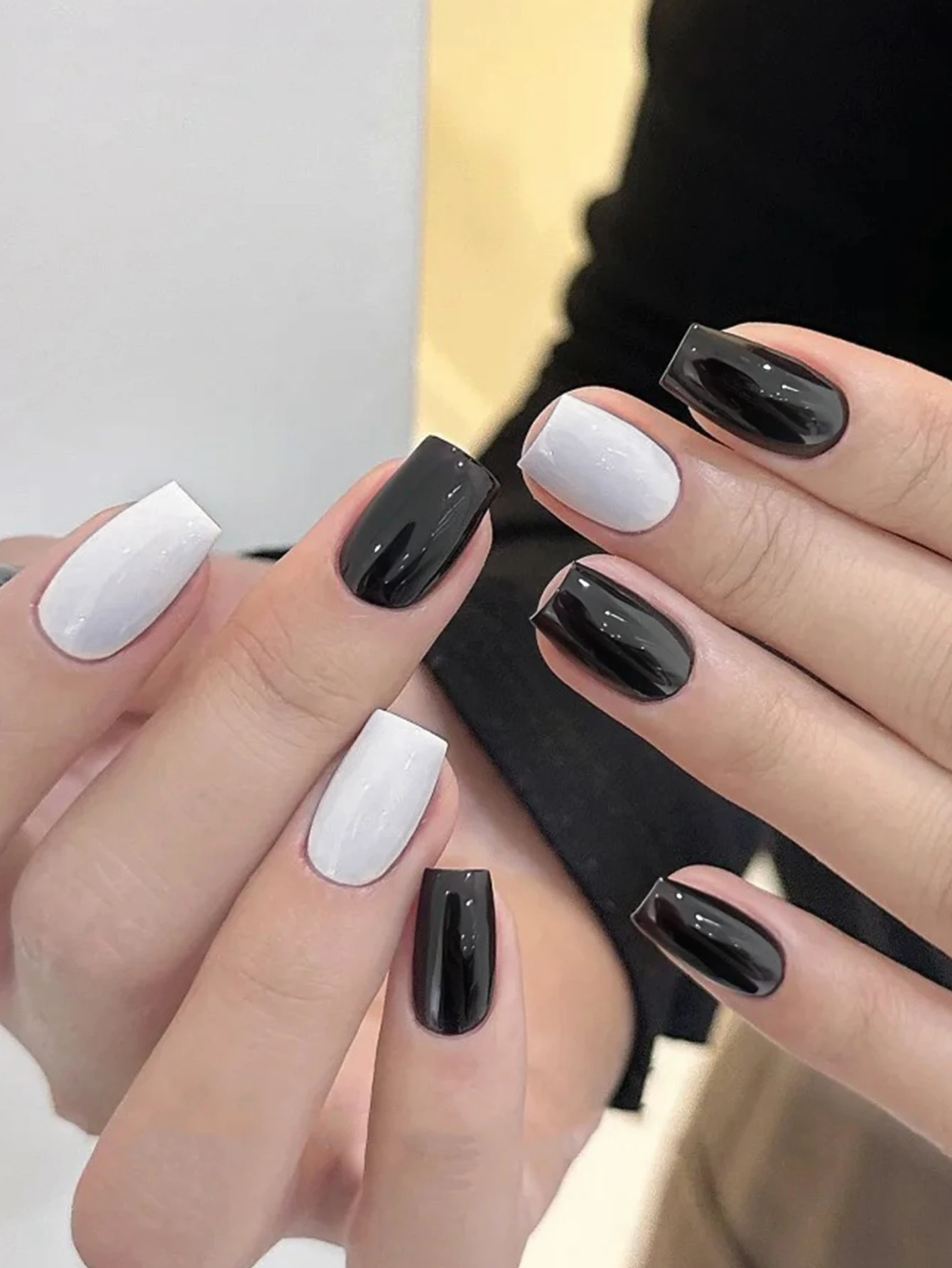 15ml Black And White Gel Nail Polish Starter Pure Soak Off No Wipe Nail Gel Polish Suitable For All Seasons, 4 Colors For Choose image 3