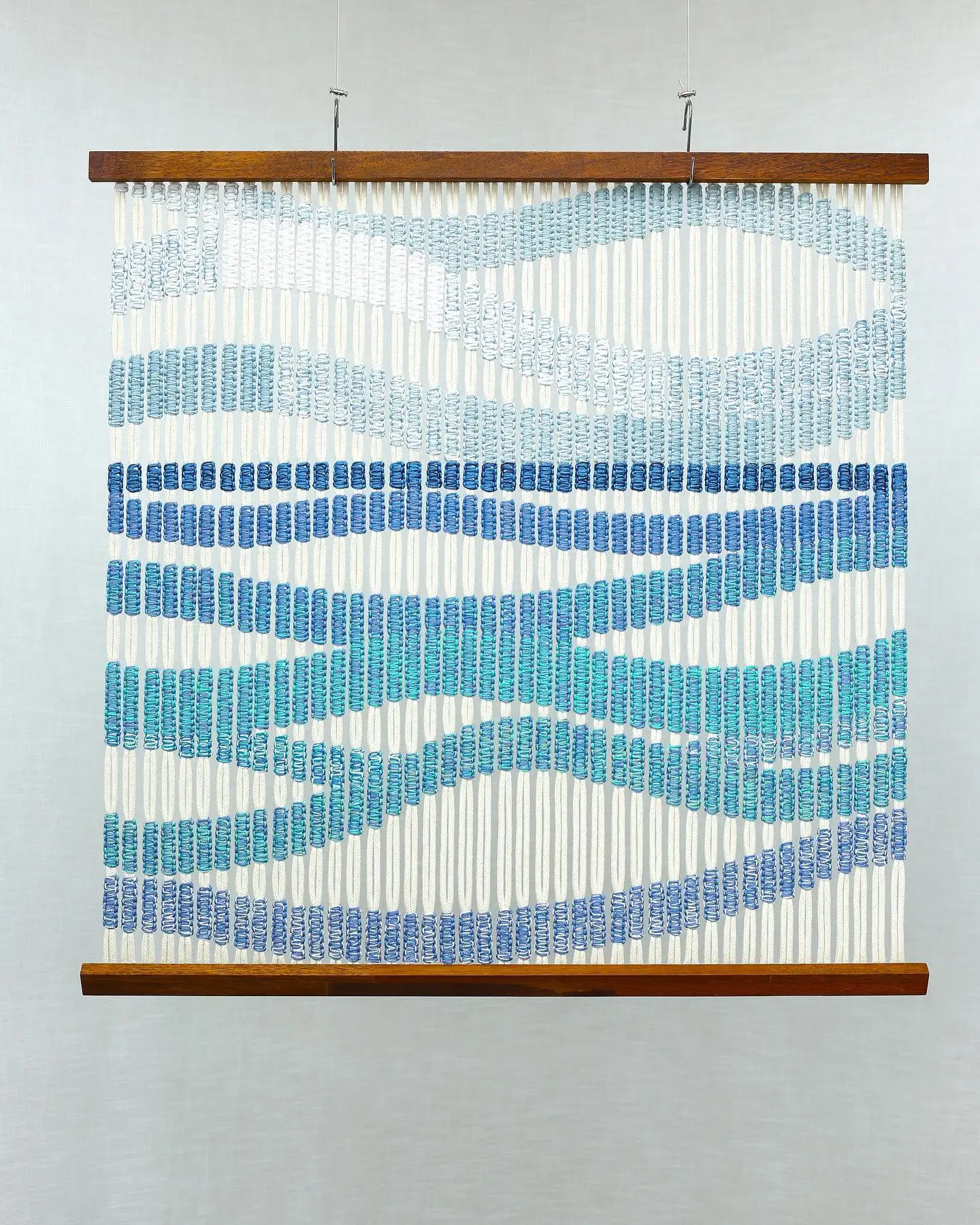 #￥Blue Handmade Cotton Thick Rope Art Deco Macrame Design with Vertical Pattern for Wedding and Beach Seasonal Decor