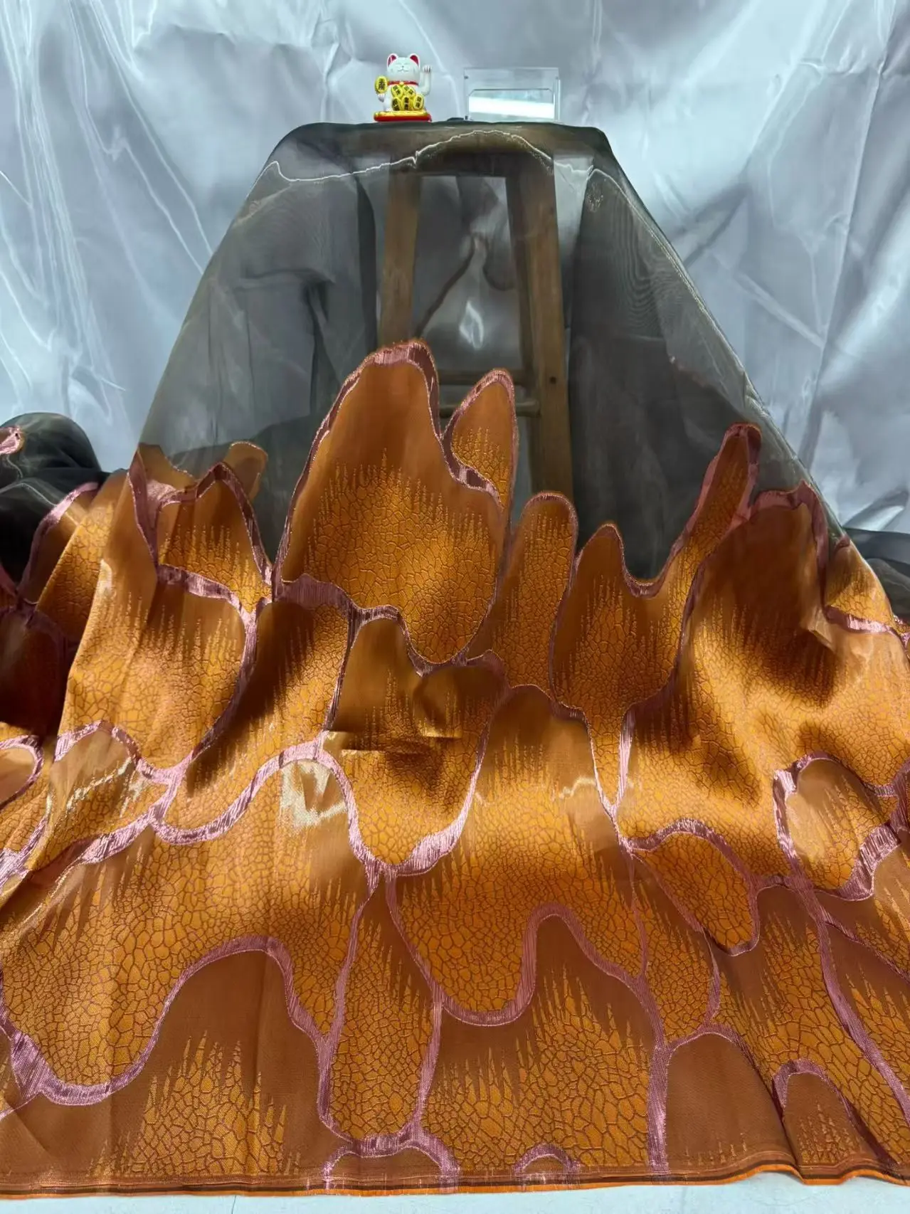 

Кружевная ткань высокого качества 2026 африканская жаккардовая парча дамасская ткань роскошные швейные ткани нигерийское платье для женщин праздничное платье 5 проданов