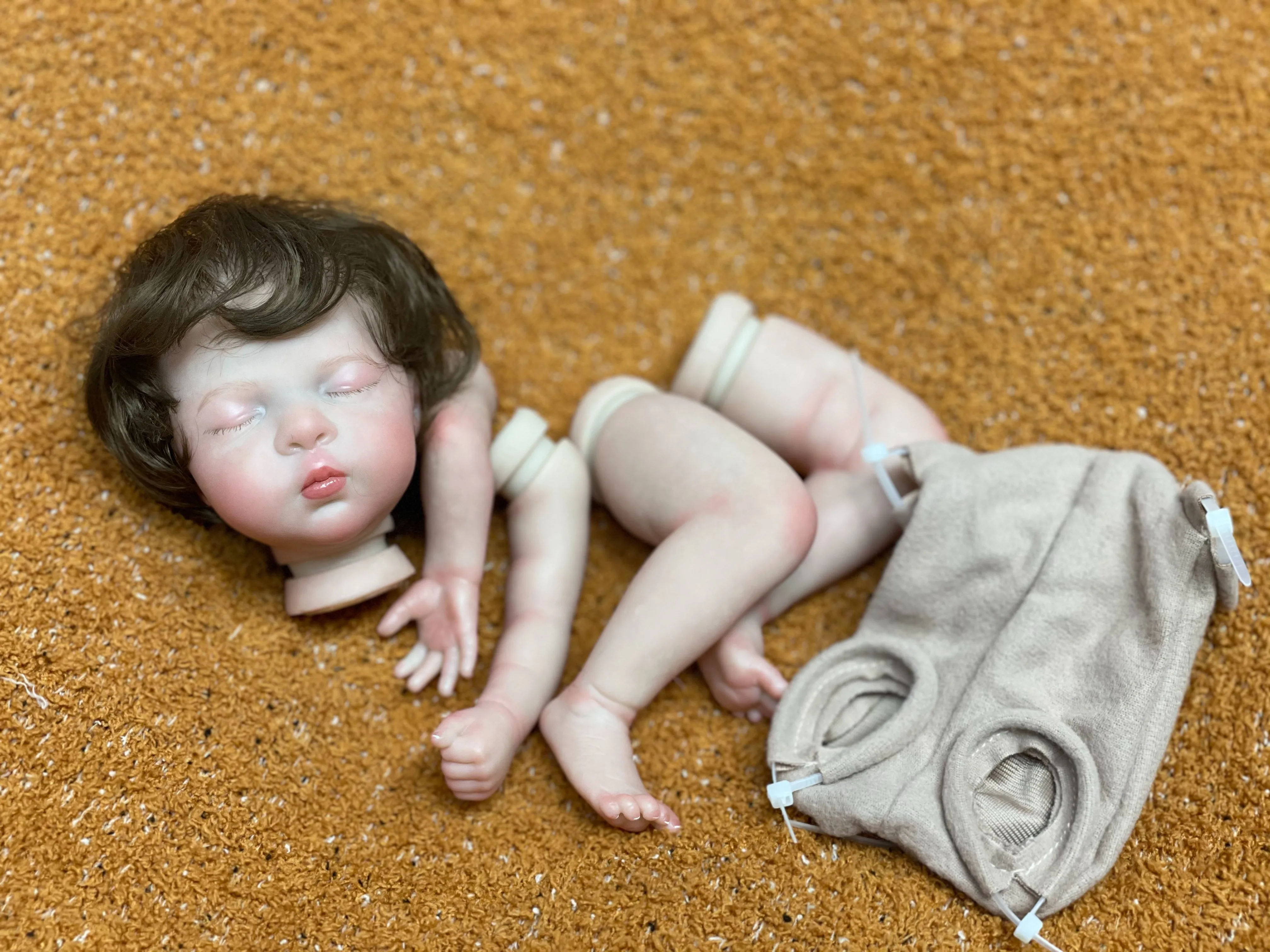 Lifelike Bebe Reborn Boneca Kits, 3D Pintado Bebê Recém-nascido, Desmontagem, 12"
