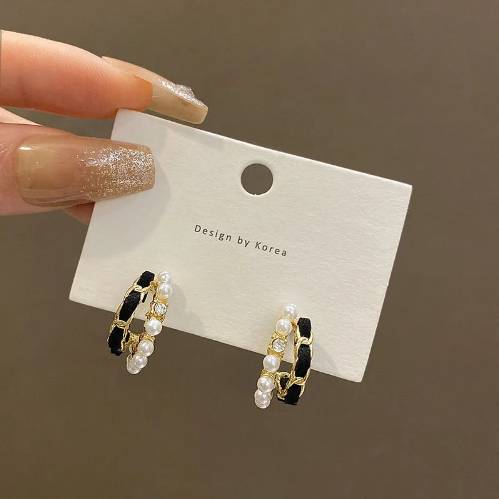 Hot Sale Fresh Black Velvet Pearl Earrings Elegant Sweet Fresh Pearl Earrings Retro Luxury Wedding Earrings Gift