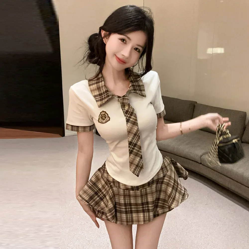 

Sweet And Spicy Plaid Skirt Short T-Shirt Top Half-length Skirt Casual Sportswear Set for Women Spring Autumn Season