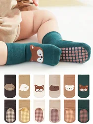 6 Pairs of Floor Socks for Newborns with Anti-Slip Dots, Soft Sole for Indoor Use, Cartoon Design, Loose Cuff, Suitable for Boys and Girls, Children's Socks for All Seasons
