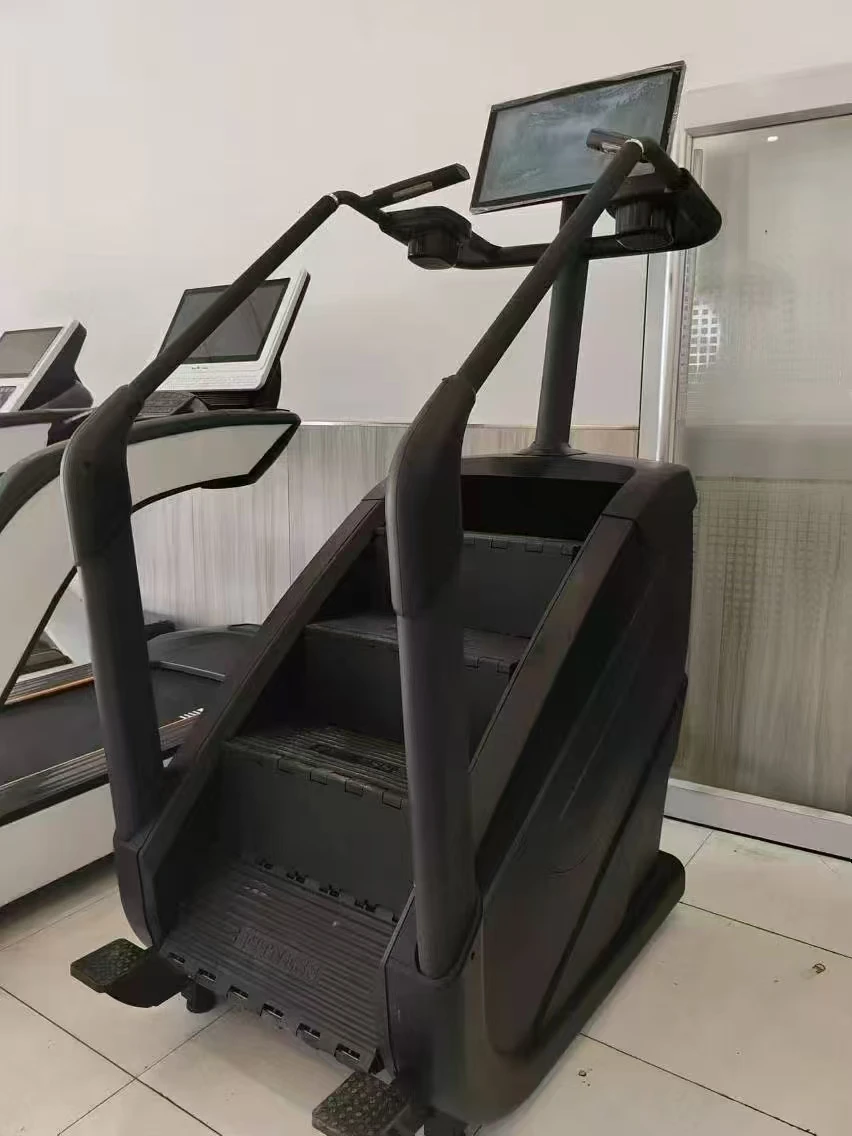 2025 New Arrivals New Design Adjustable Climbing Gym Equipment Step Mill Stair Master Machine With Touch Screen