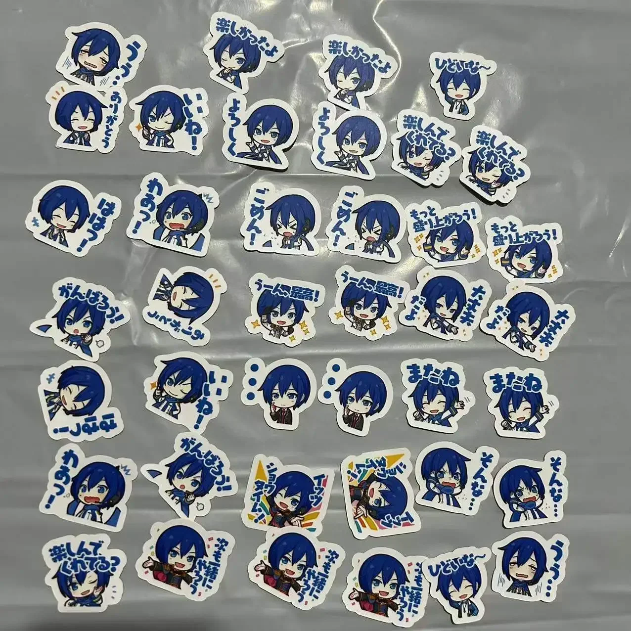 40Pcs/set New Anime Hatsune Miku KAITO Emoticon Kawaii Figure Waterproof Sticker Model Toys DIY Hand Account Stickers Gifts