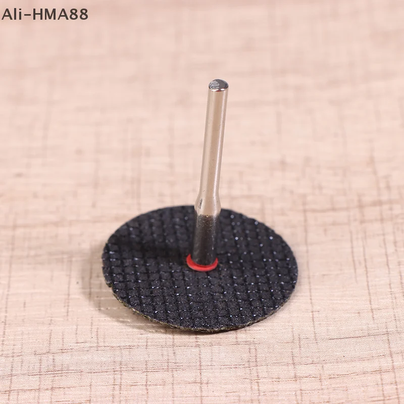 1 set (50 pezzi disco da taglio abrasivo 32 mm + 4 pezzi mandrini rotanti) utensile in fibra di vetro per utensile rotante con ruota da taglio in metallo lama per sega