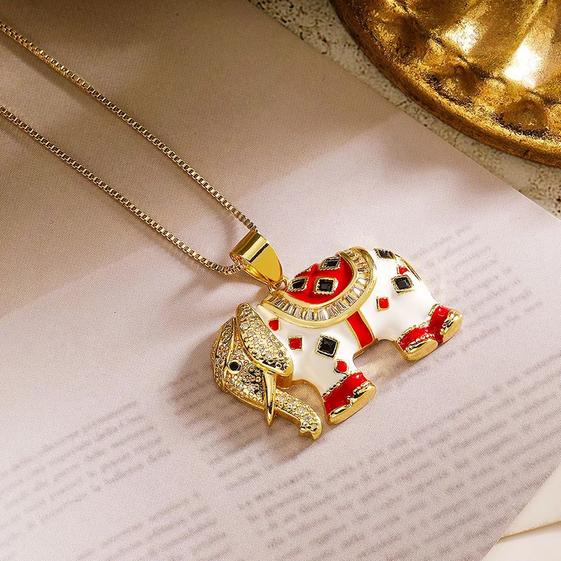 GANPUP Stilvolle Emaille-Elefanten-Zirkon-Anhänger-Halskette für Damen, Modische 18K Gold PVD-beschichtete Schlüsselbeinkette, Choker-Schmuckgeschenk – Detail 4
