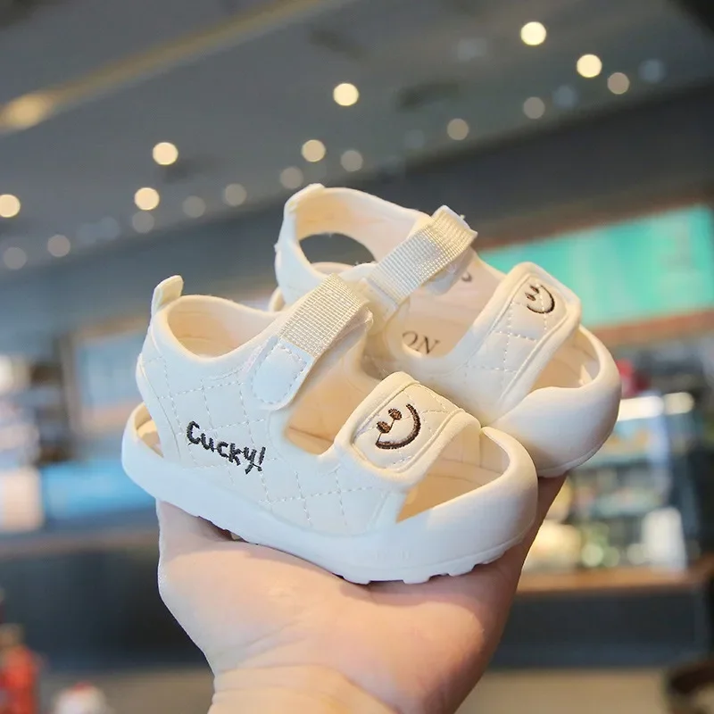 

Summer New Style 0-1-4 Year Old Baby Soft-soled Toddler Shoes Toe-cap Sandals