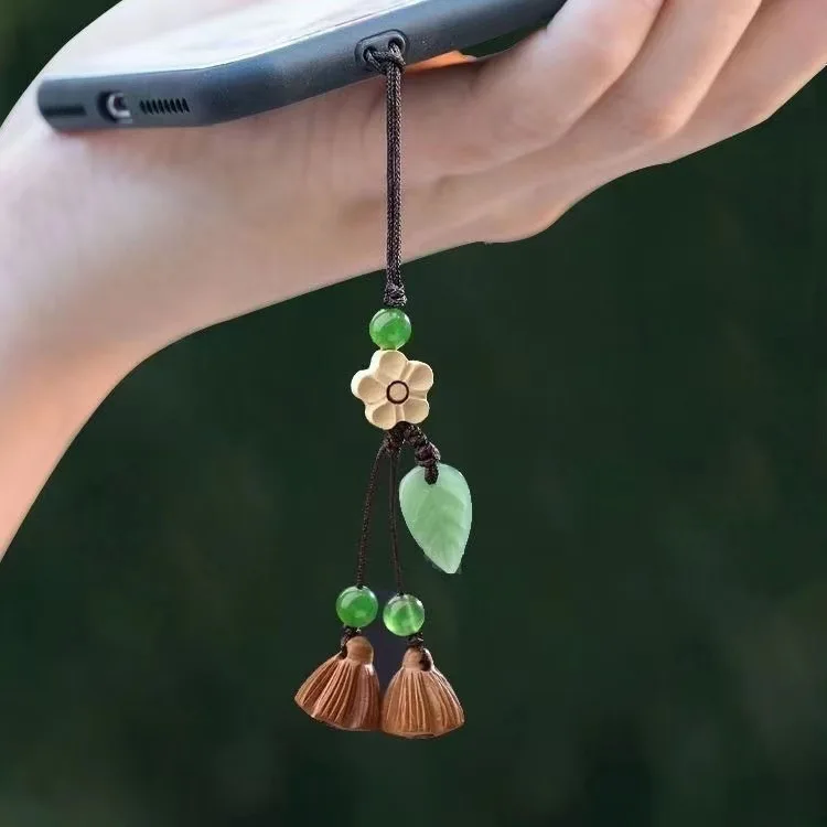 

Taomu Lianpeng Small Sandalwood Mobile Phone Chain Ancient Style Keychain For Safe Entry And Exit Pendant Plum Blossom