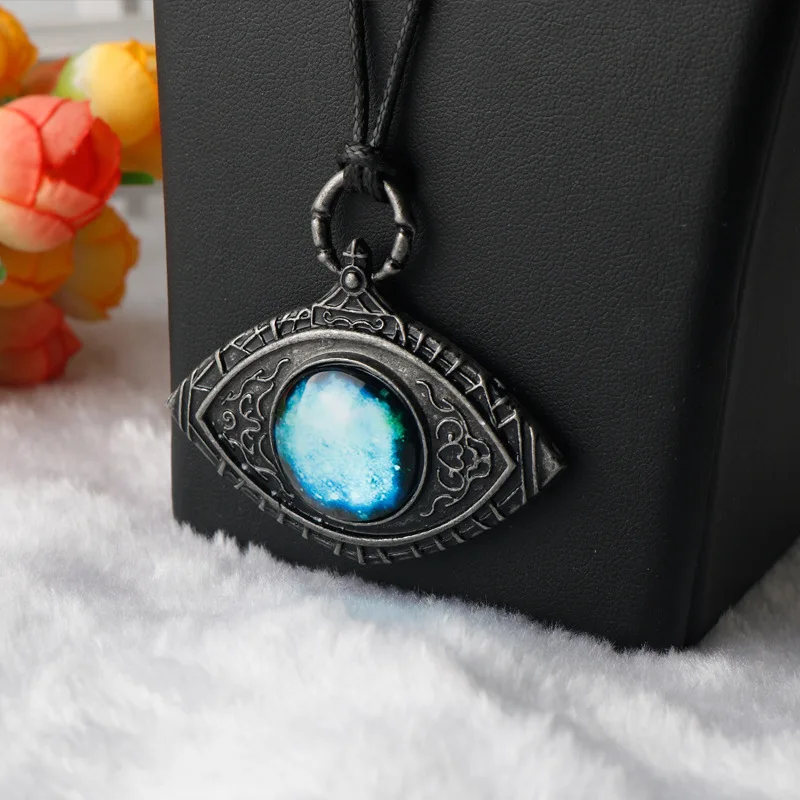 Game keychain Necklace Game Props Cosmic Demon Eye Blue Starry Eye Vintage Pendant Necklace keychain For Women Men Jewelry Charm