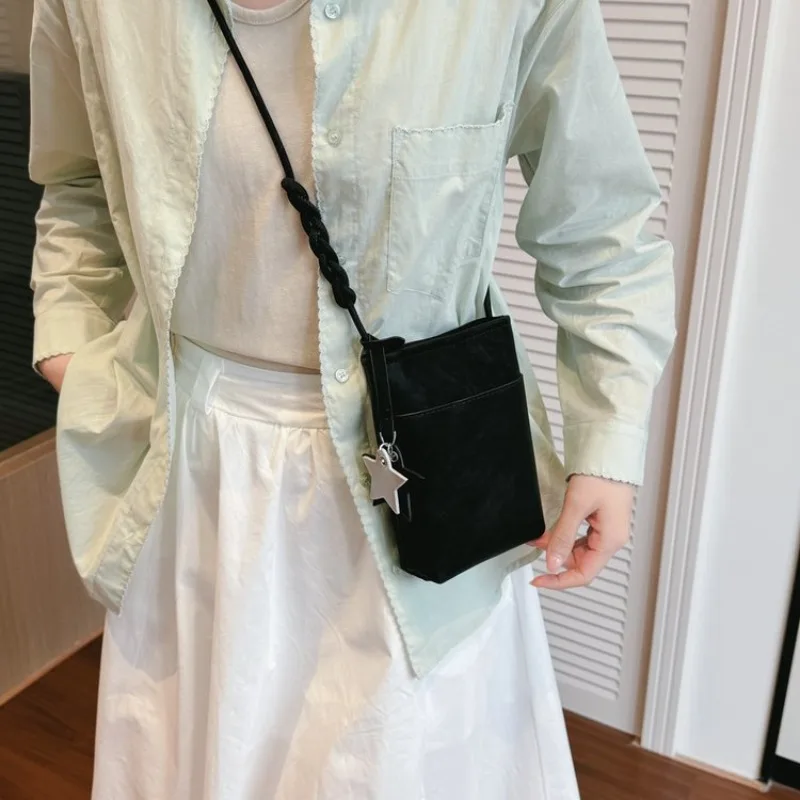 クラシックレザー女性用クロスボディバッグ、ラグジュアリーでエレガントなトレンディデザイン、メッセンジャートートハンドバッグ、デイリーユース向け