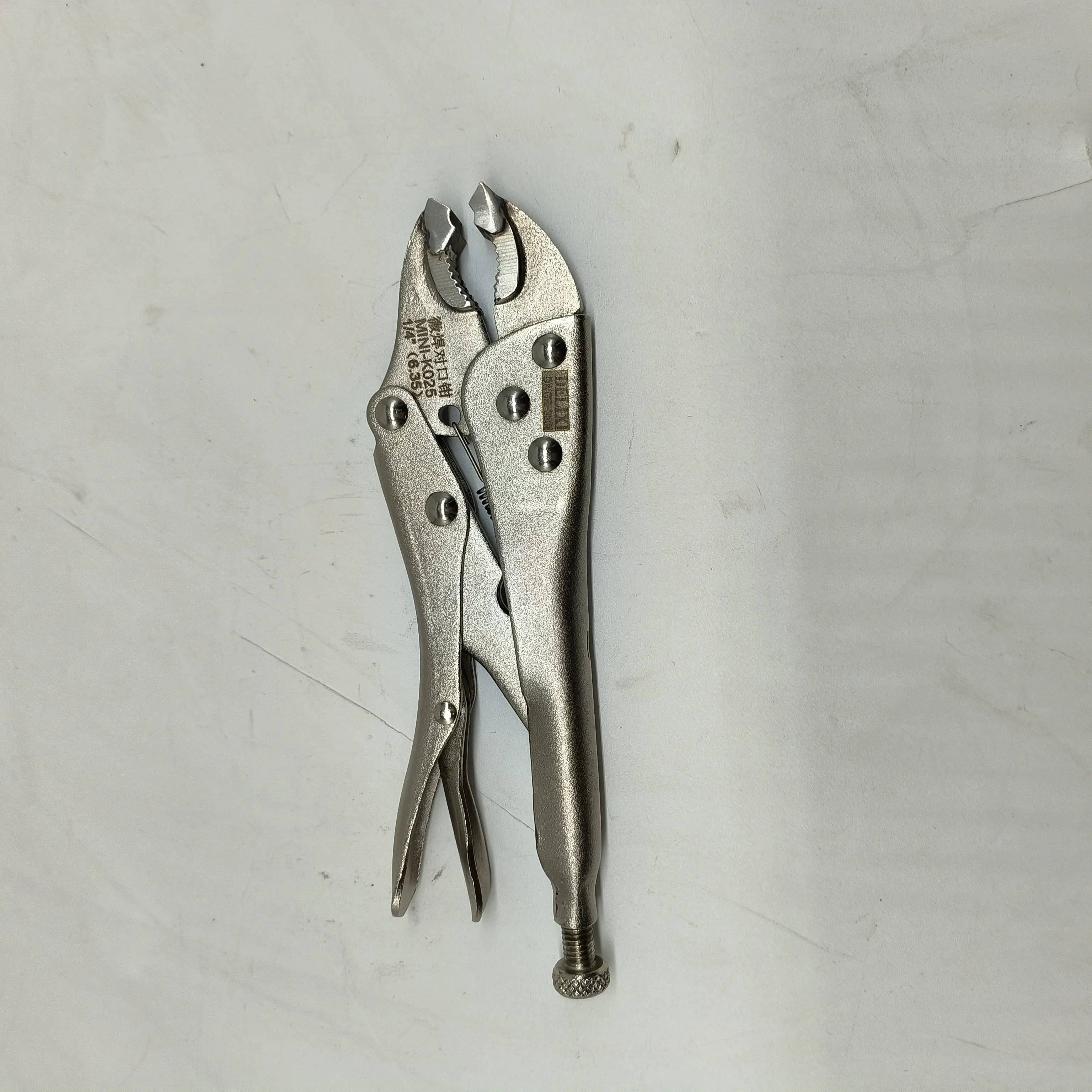 Pipe clamp, pipe clamp, welder, spot welding fixture, micro-welding fast pipe clamp