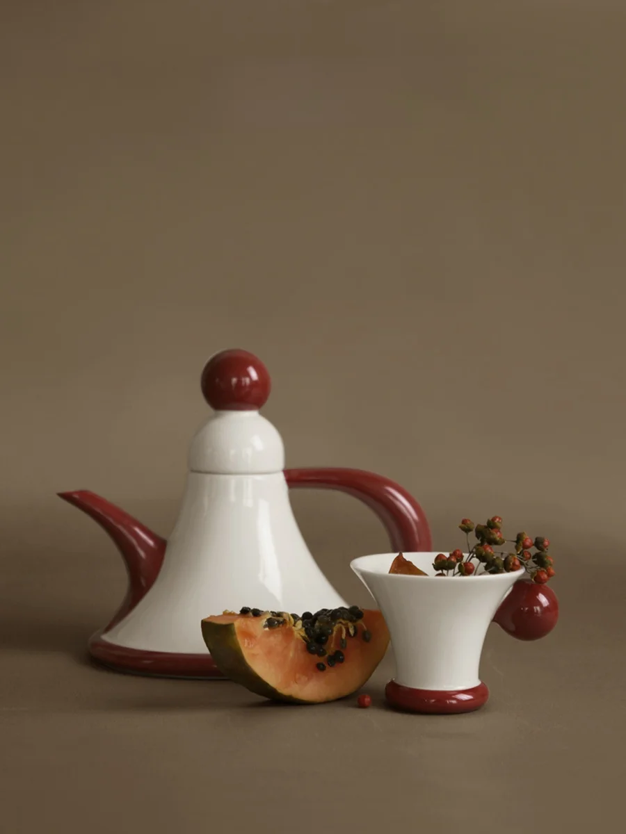 

Narmo Red Ceramic Tea Pot Set with Gift Box Retro Underglaze High Temperature Resistant Home Dining Table Tea Set for Everyone