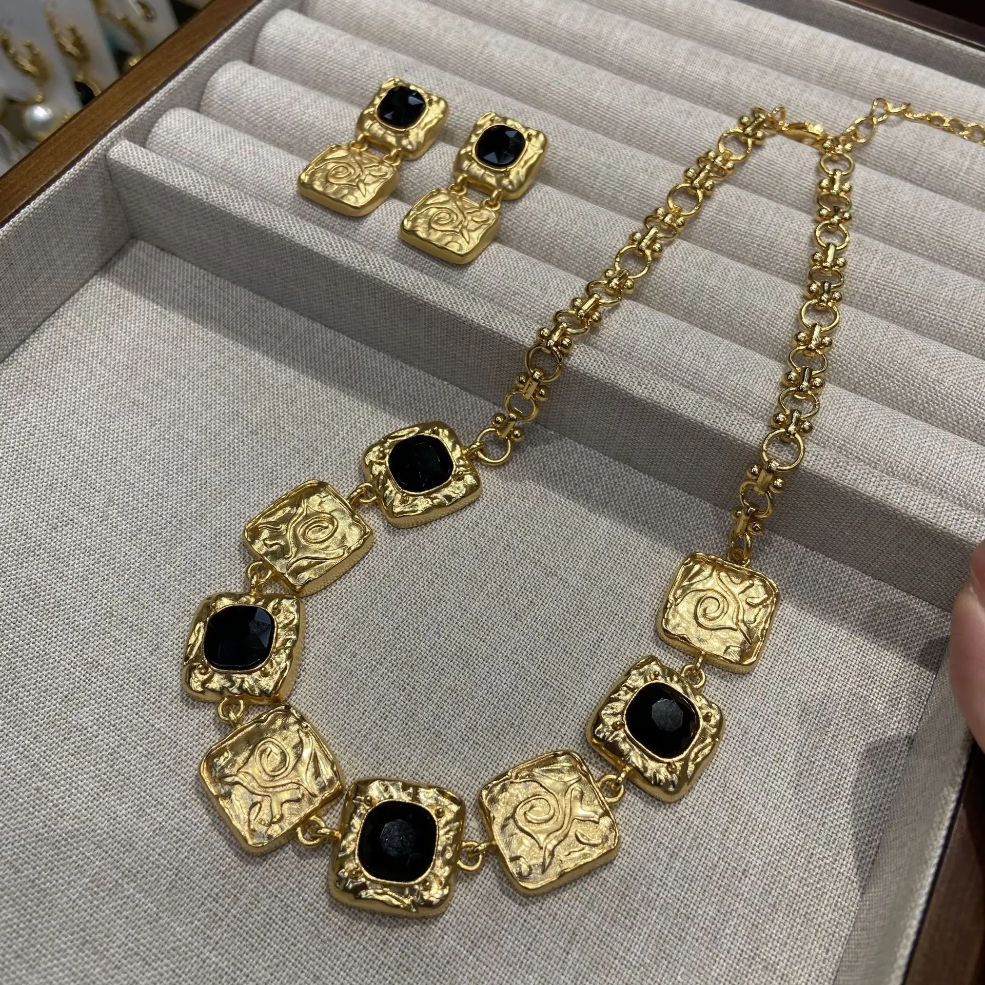 Vintage Rune Coins Metal Inlaid Black Zircon Necklace Earrings Suit Woman Jewelry Sets Dress Banquet Accessories High-Quality