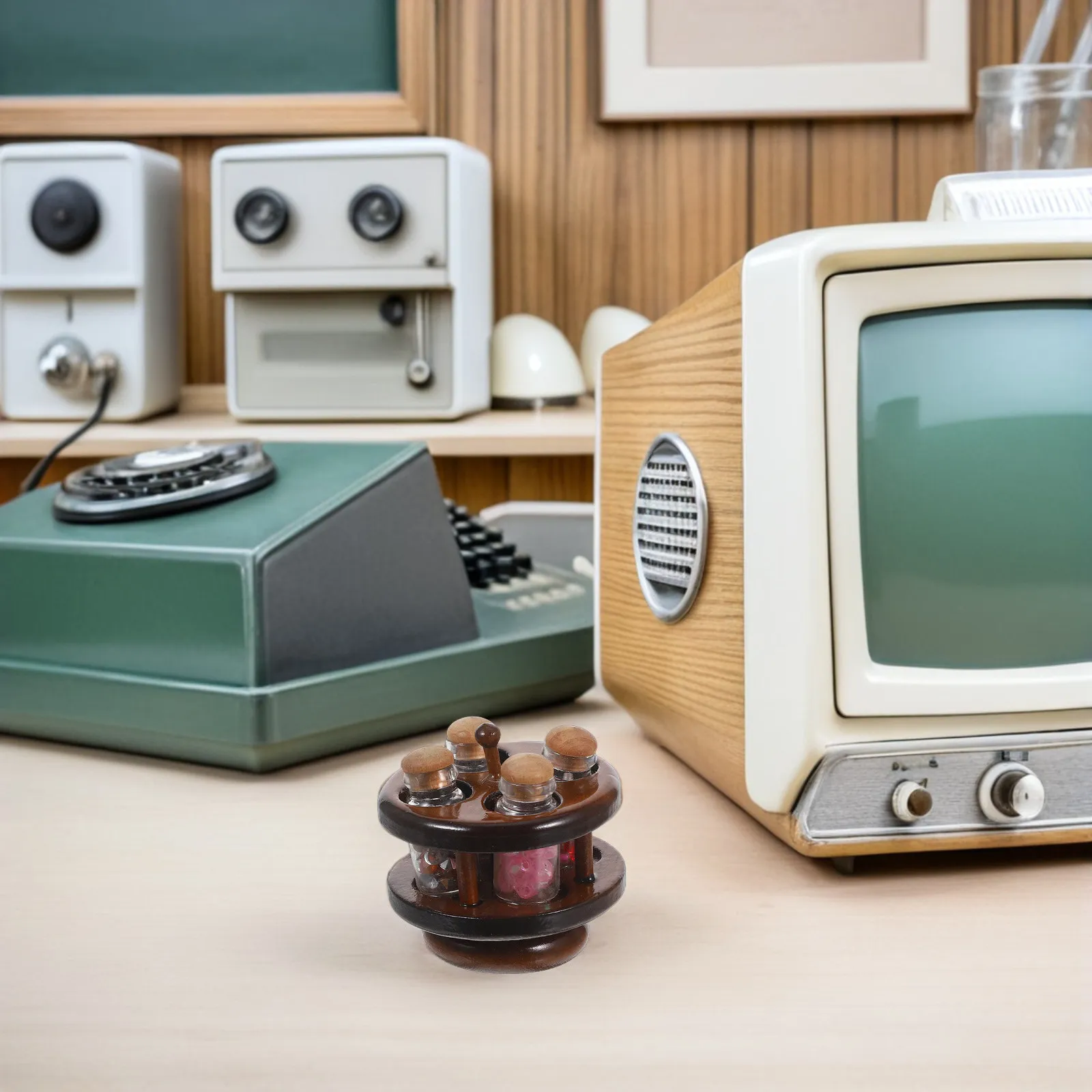 

1 набор: Миниатюрный кухонный набор 1:12 для детей: Аксессуары для кукольного домика, вращающаяся подставка для специй с баночками, реалистичная мини-кухня для приготовления пищи