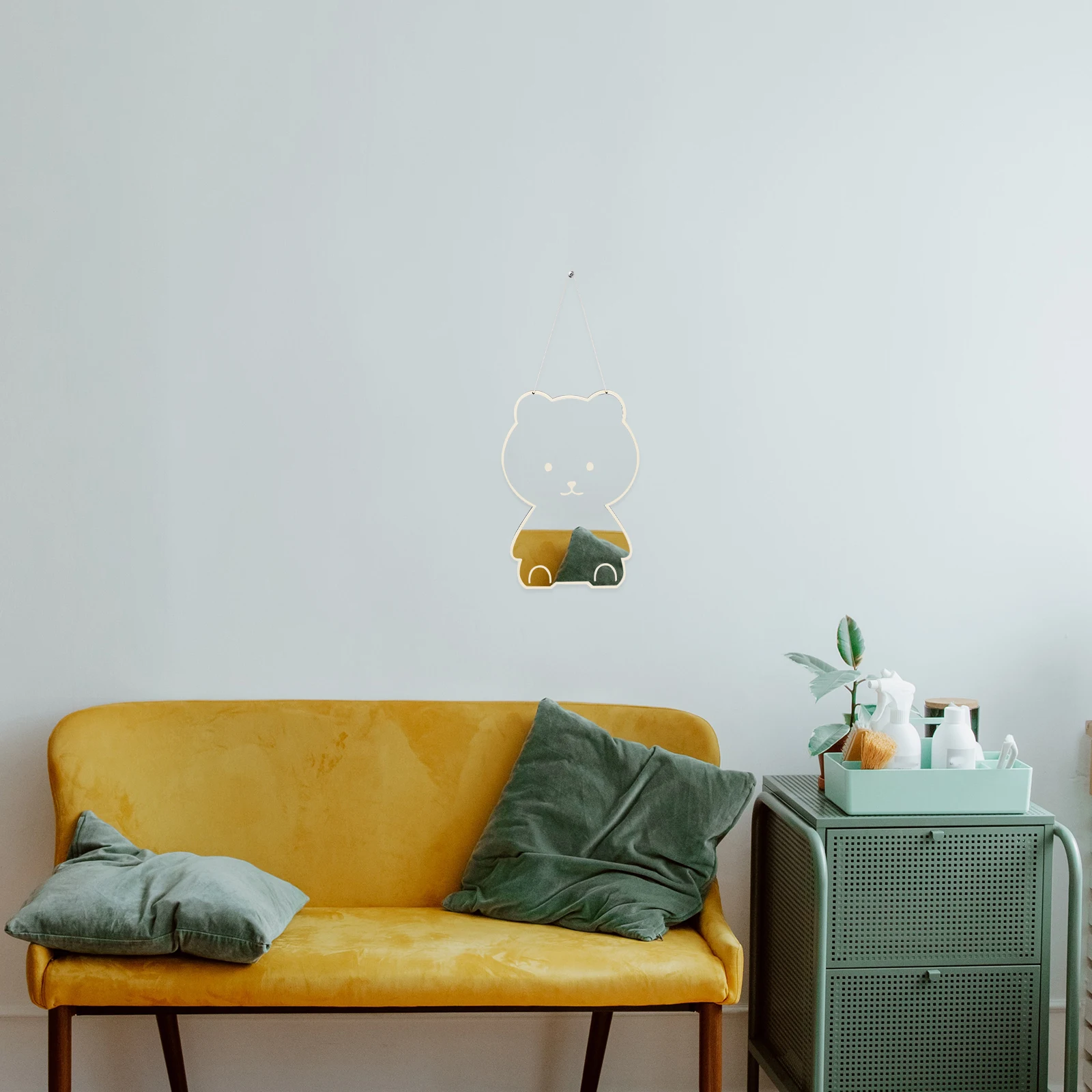 

Stylish Acrylic Wall Bear Shaped Decorative Pendant Durable Wooden Frame Chic Makeup Mirror For Bedroom Bathroom Living Room
