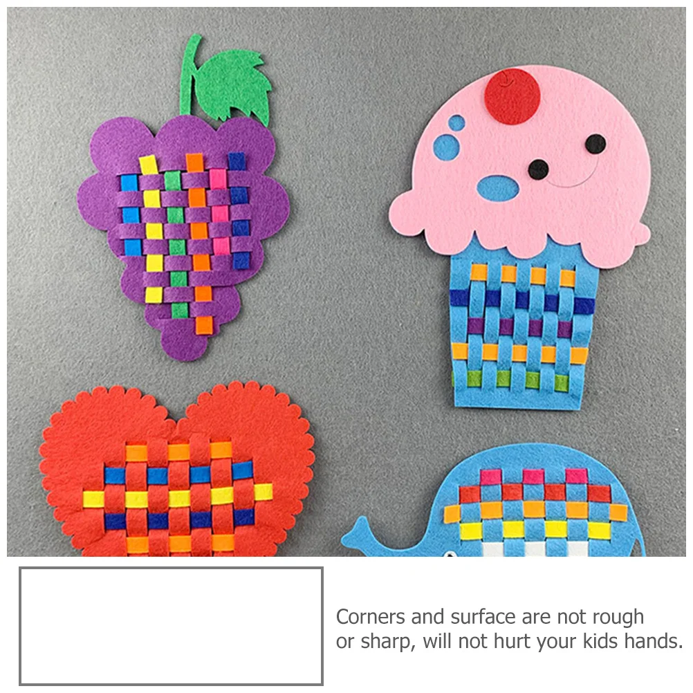 UPKOCH 6 pezzi Kit per tessitura per bambini Giocattoli da cucito Set artigianale in tessuto non tessuto Ornamento educativo di colore casuale