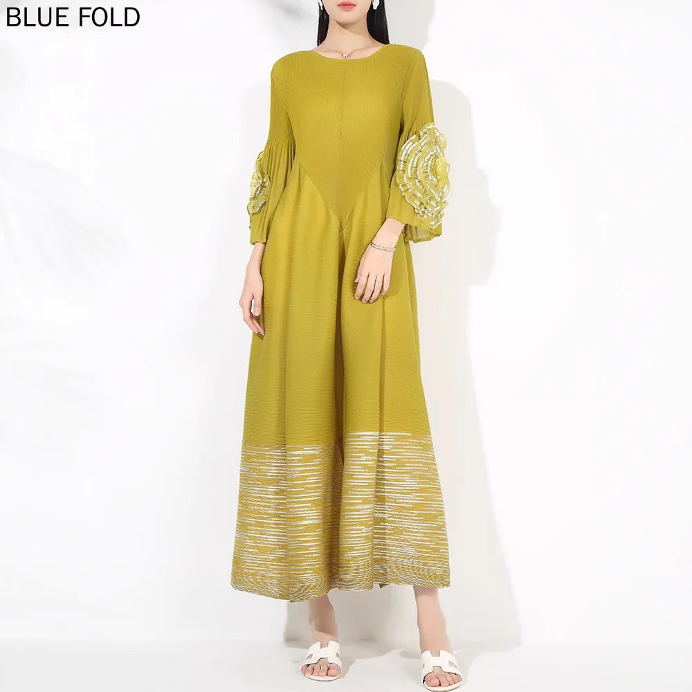 MIYAKE Large Size Women's High-end Fashion Dress Gold-stamped Floral Round Neck Pullover Loose Elastic Shaking Long Dress PLEAT