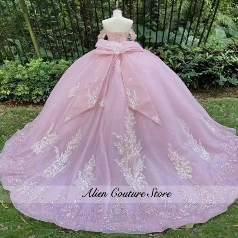 Pink Shiny Quinceanera Dresses Ball Gown Off The Shoulder Applique Lace Bow Beading Crystal Tull Corset Sweet 16 Dress Vestidos