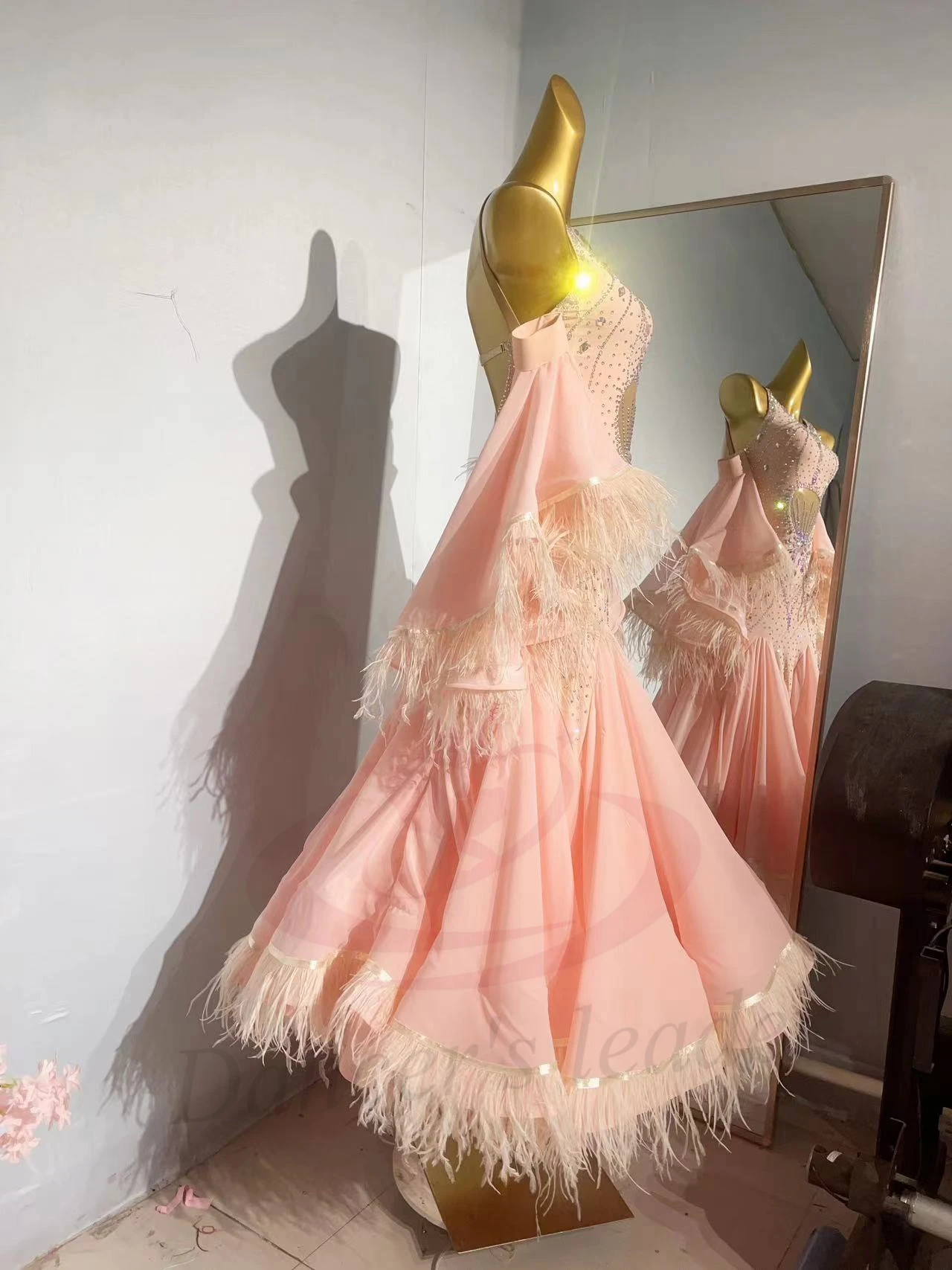 Bailarina latina, falda rosa moderna de felpa personalizada de alta gama para adultos y niños, vestido de actuación de piedra AB de Samba con precisión