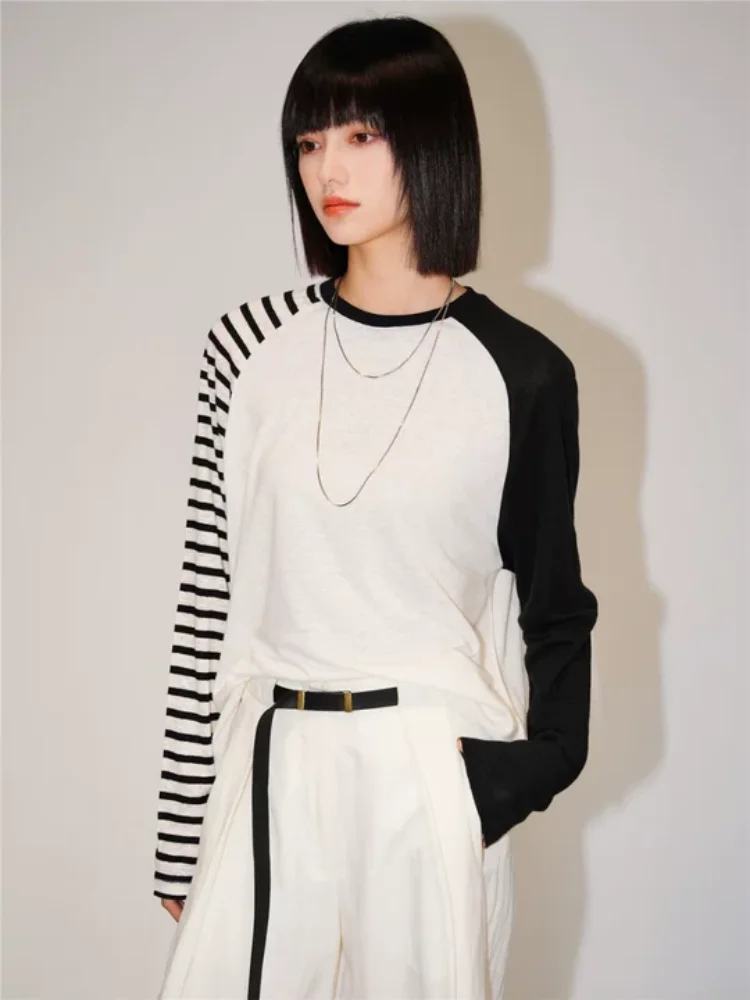 

Y2K Harajuku style black and white contrasting women's top Early autumn American retro spicy girl striped thin women's T-shirt