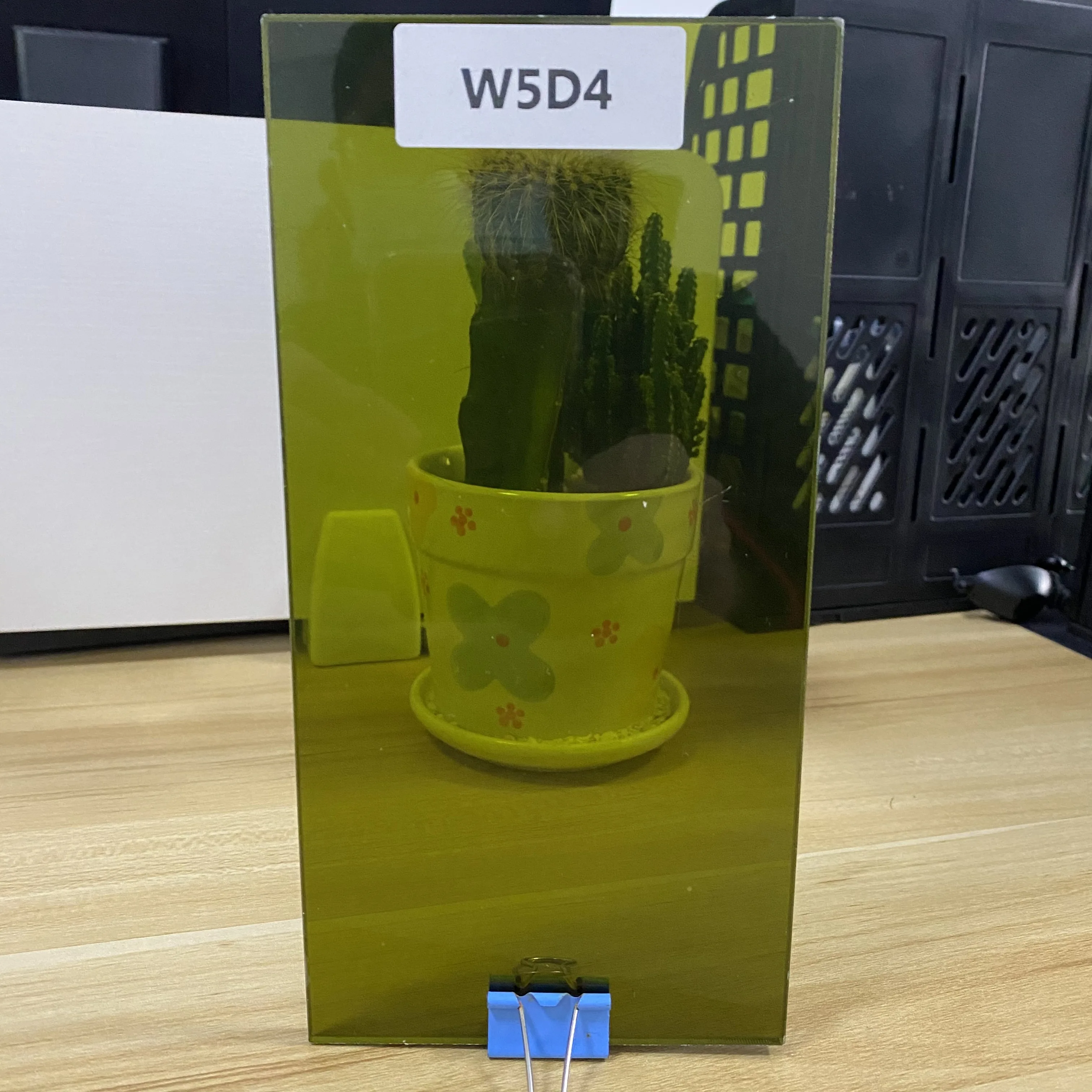 W5D4 Acrylic Laser Safety Screen 100*200mm  for 1064nm 1070nm 1080nm Lasers O.D 4 CE 28% VLT