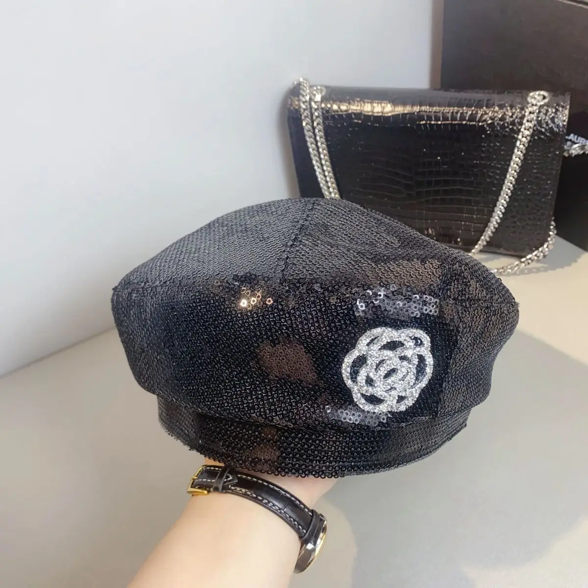 Summer New Super Flash Face Small Glitter Camellia Beret Korean Version Outdoor Shopping Fashionable Women\'s Hat