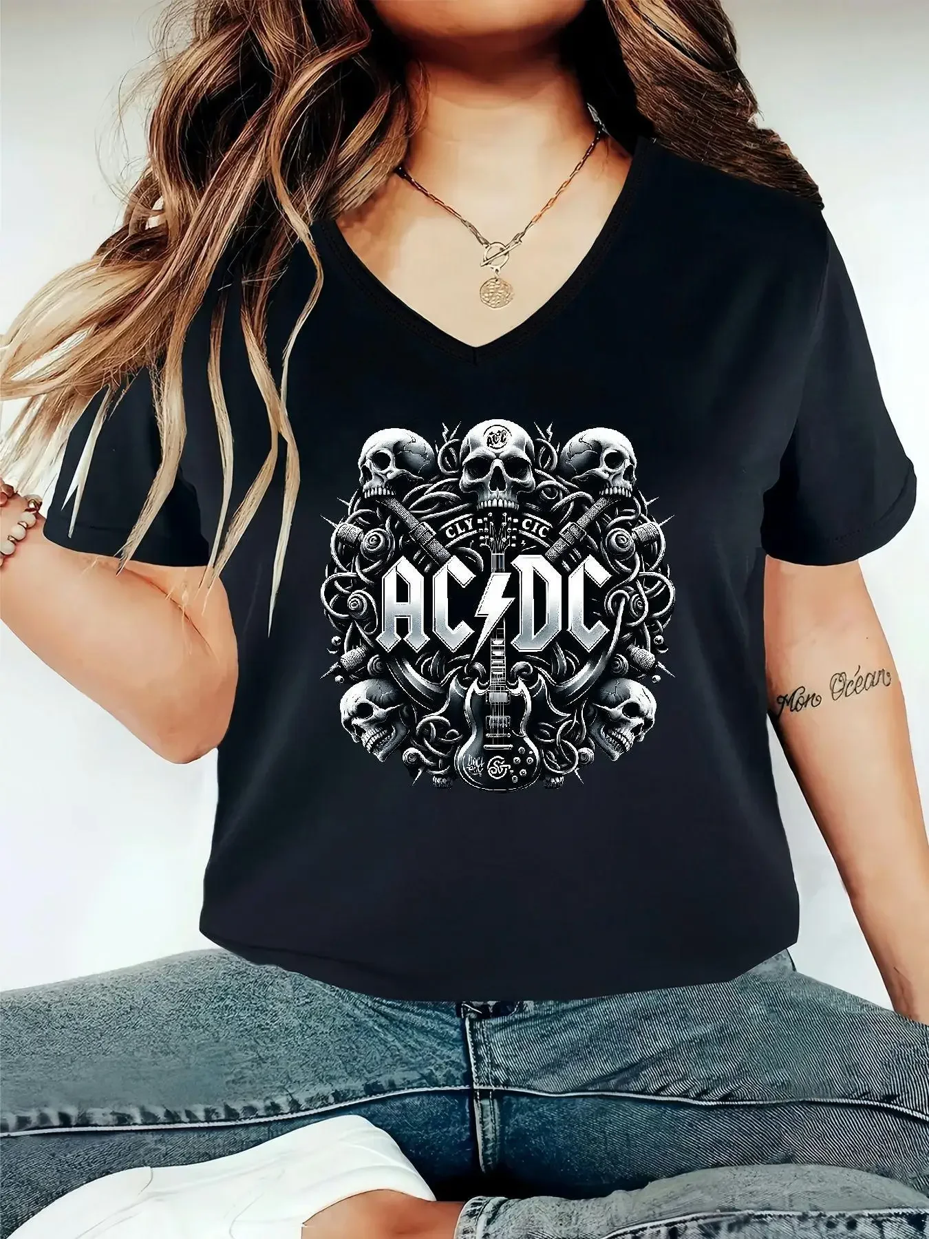 

Шикарная женская футболка больших размеров с v-образным вырезом, черепом AC/DC и крестообразным узором, быстросохнущая и дышащая футболка с короткими рукавами
