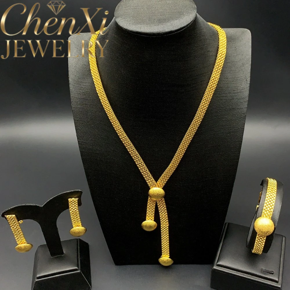 Alluvial Gold Three-Dimensional Hollow-Out Flower Necklace Elegant Charms Standout Piece High-End Keepsake Exquisite Luxury Gift