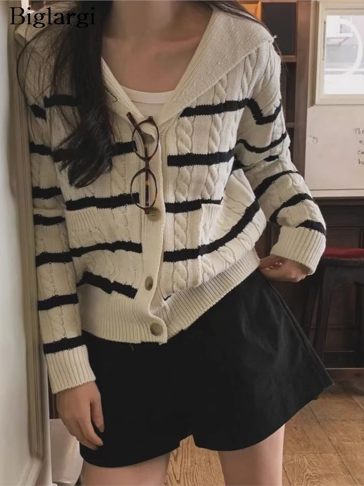 

Knitted Autumn Winter Korean Style Cardigan Women Striped Print Fashion Ladies Cardigans Loose Woman Sweater Coats