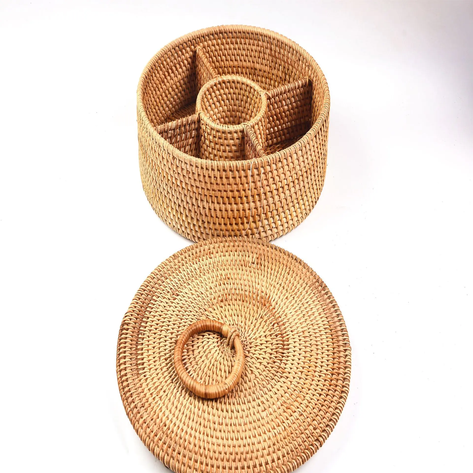 Home Storage Organization Handmade Woven Wicker Rattan Tray Round Divider Organizer Storage Box With Lid