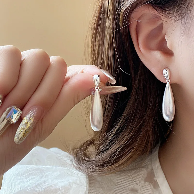 NISHIZAWA Simple Water Drop Earrings Niche Earrings Temperament Metal Style Earrings