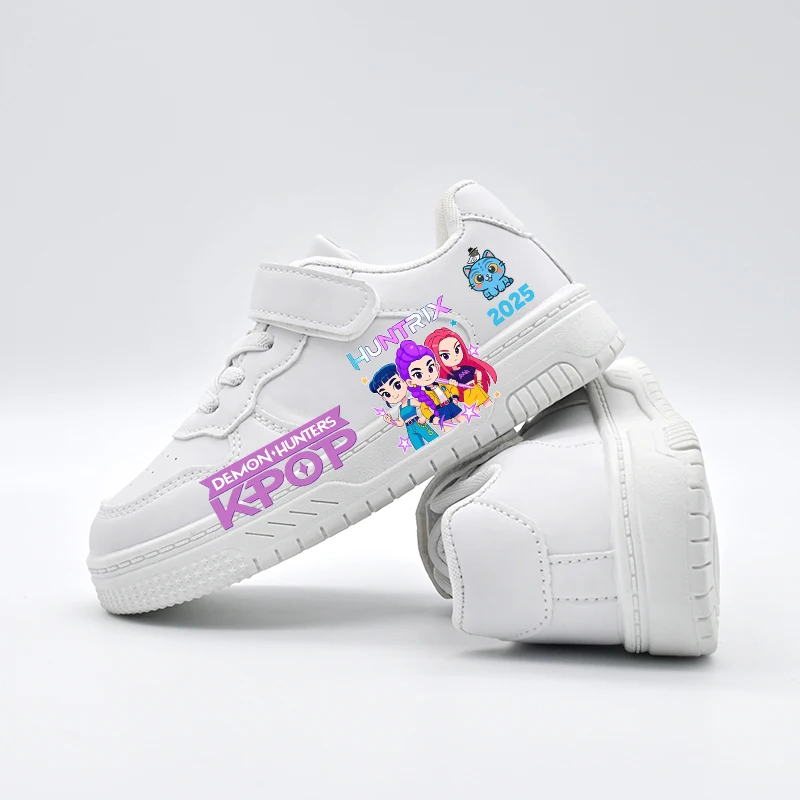 أحذية KPOP كاجوال للأطفال بتصميم عصري جديد أحذية رياضية بيضاء للطلاب والأولاد والبنات أحذية رياضية خارجية قابلة للتنفس مضادة للانزلاق
