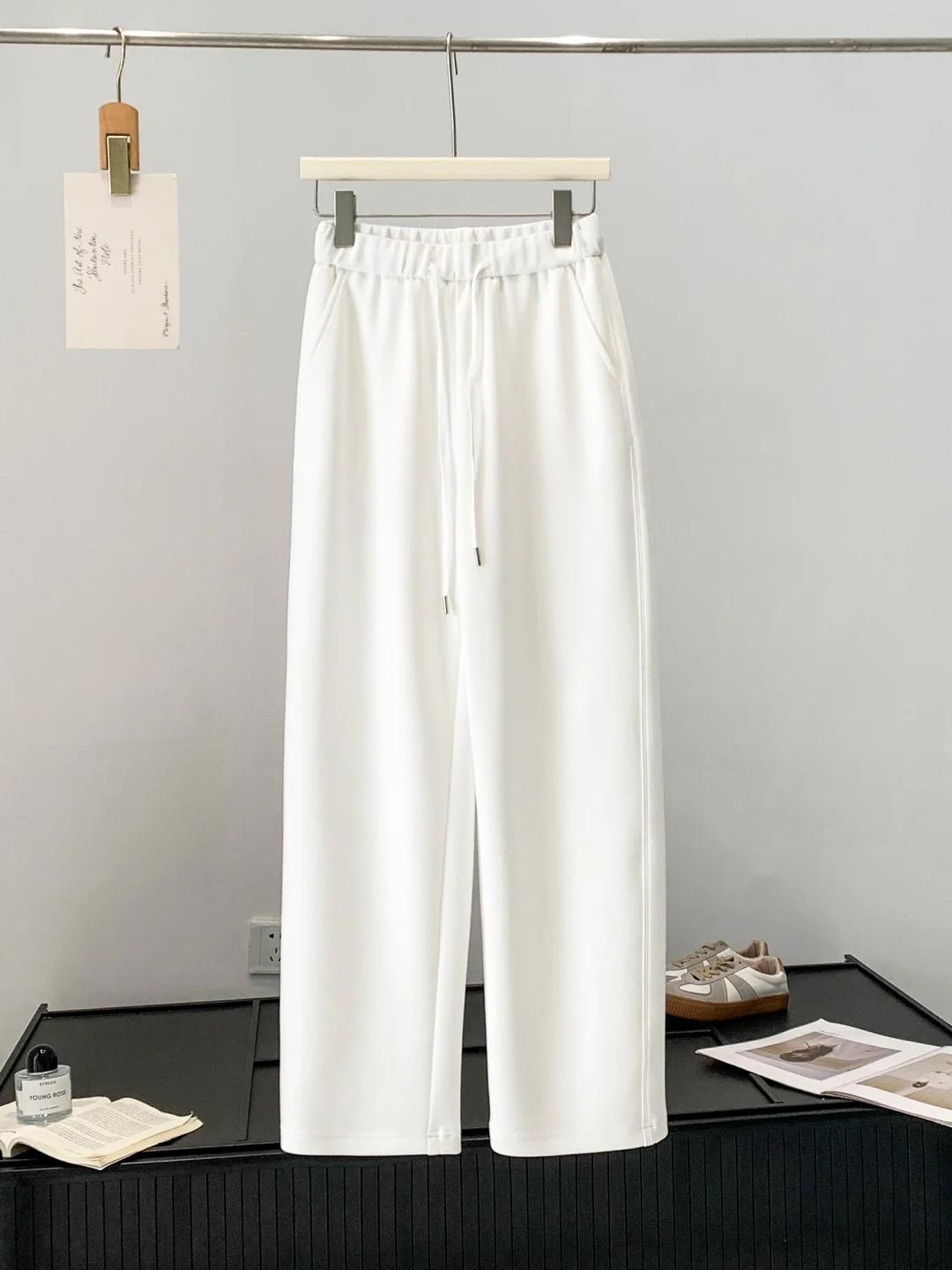 Lightweight Drawstring Waist Straight Leg Pants Soft Draping Women's Casual Trousers Versatile Wide Leg Sports Pants